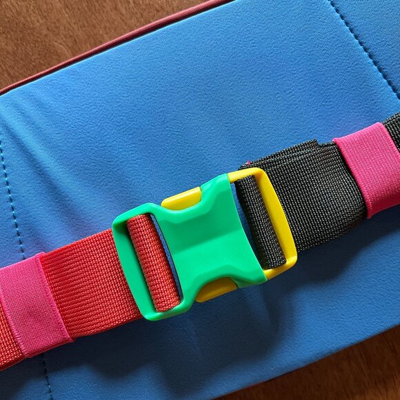 Cotopaxi Kapai 3L Hip Pack red and black NWT - Picture 8 of 11